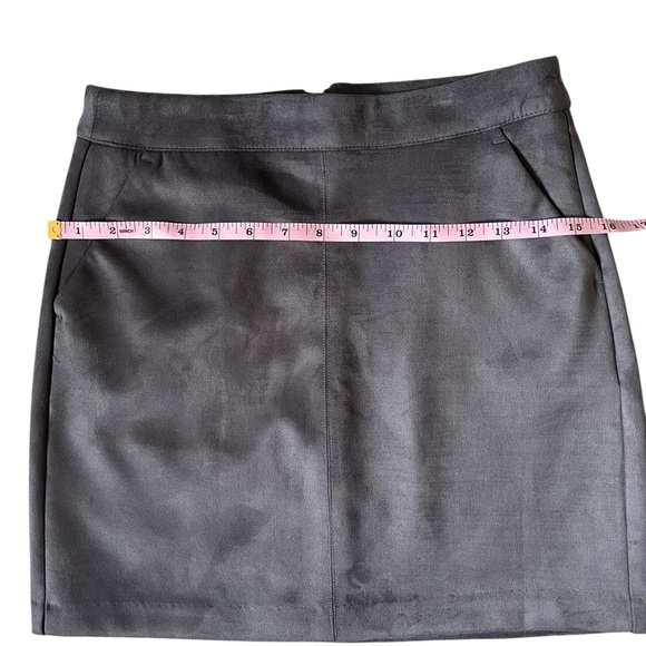 Vero Moda Faux Suede Mini Pencil Skirt in Asphalt Size XS - Picture 8 of 8